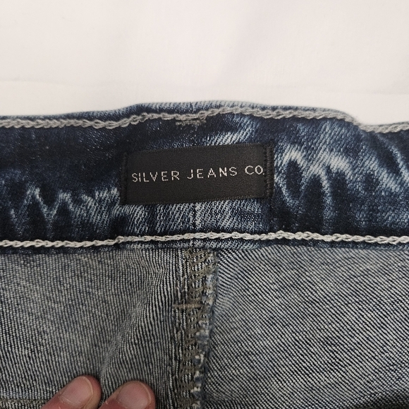 Silver Jeans Co. Plus Size Elyse Straight Leg Jeans! - Picture 3 of 7